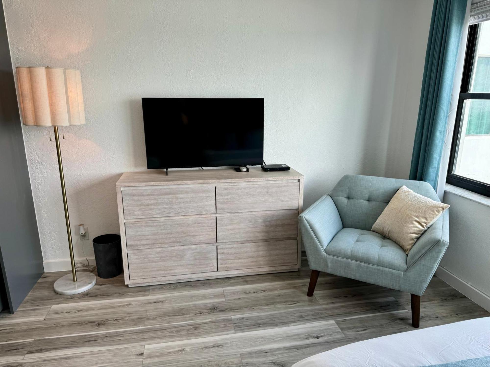 Directly On The Beach With Pool & Ocean View Miami Beach Exterior photo